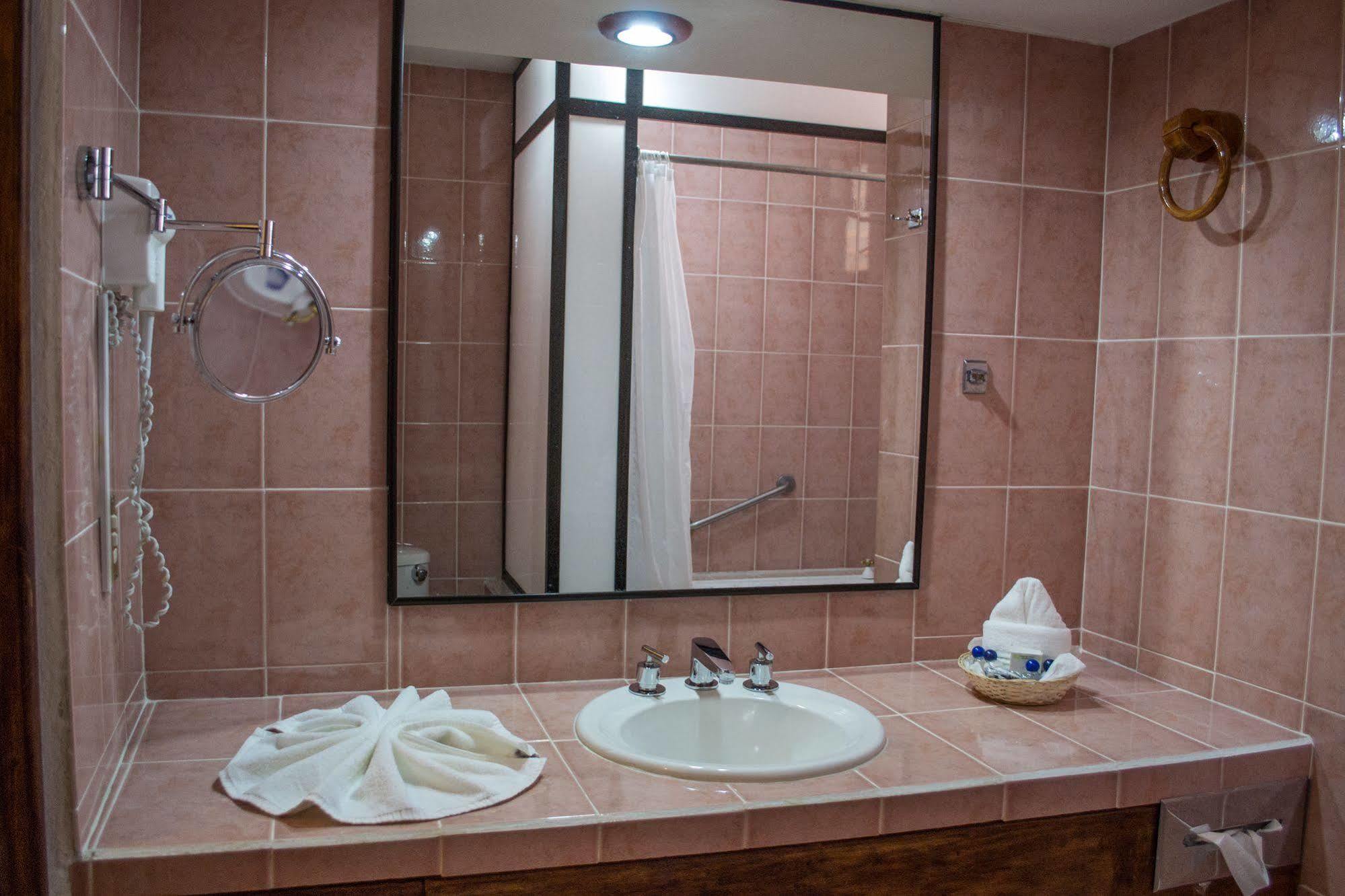 Hotel Rincon Del Arco San Cristóbal de Las Casas Екстериор снимка